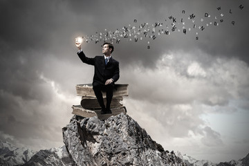 停车场必须放限速5的标准吗