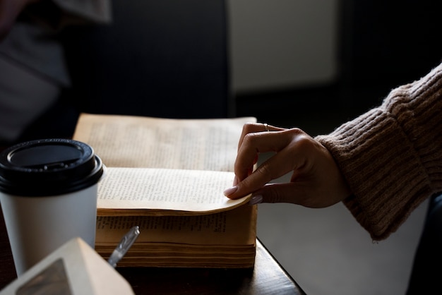 奔腾T77发动机是哪里生产的？